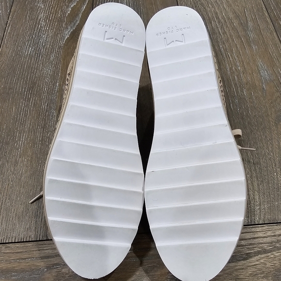 Marc Fisher Platform Sneaker, Women's Size 7.5 - Picture 8 of 11